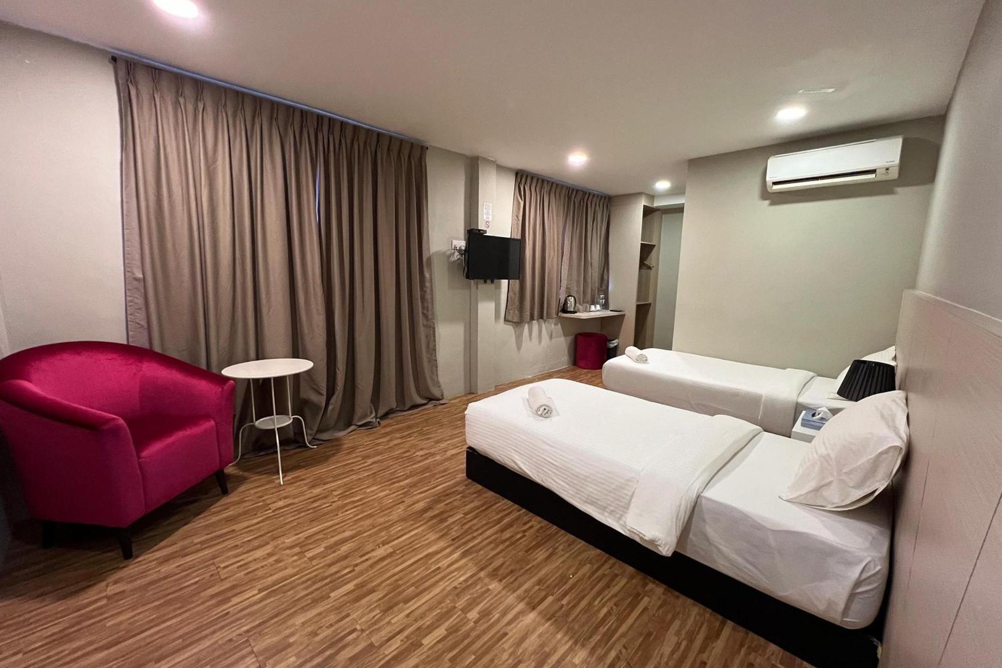 Princess Hotel Pontian Pontian Kecil Extérieur photo